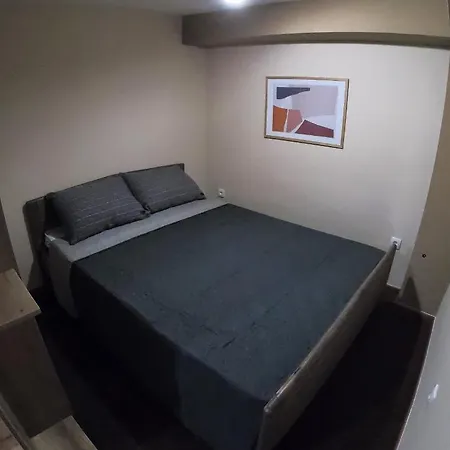 Vikendica Zlatna Zita * Τζαχορίνα