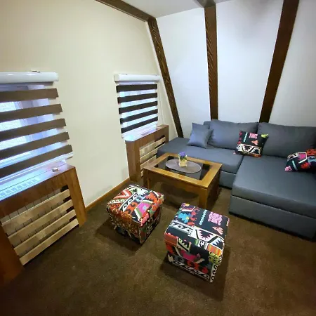 Vikendica Zlatna Zita * Jahorina