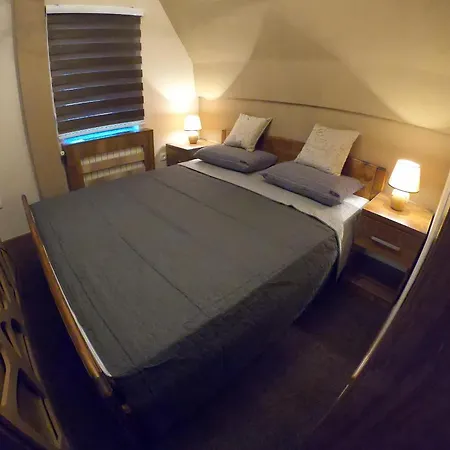 Vikendica Zlatna Zita Τζαχορίνα